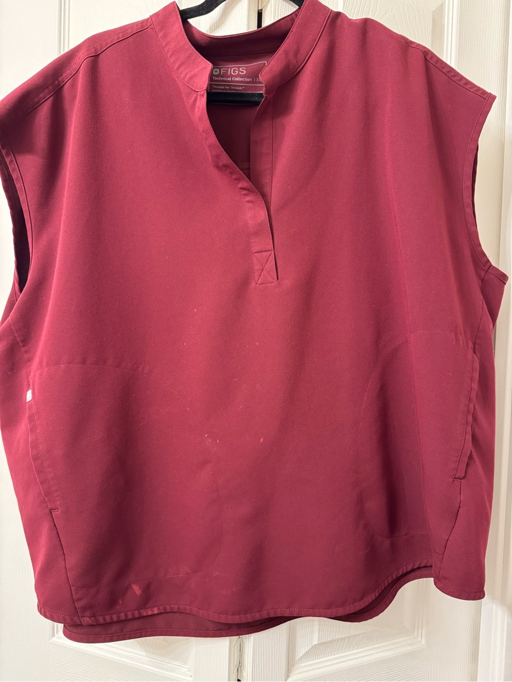 Rafaela Scrub Top - Burgundy
